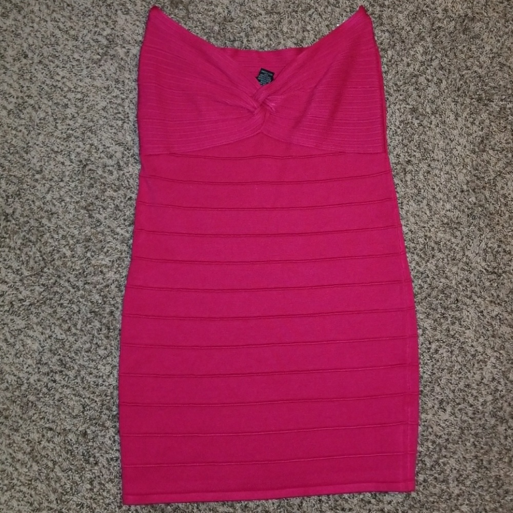 🆕️ Wet Seal Strapless Bandage Dress
